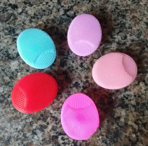 MINI ESPONJA DE LIMPEZA FACIAL EM ?% SILICONE<br><br>