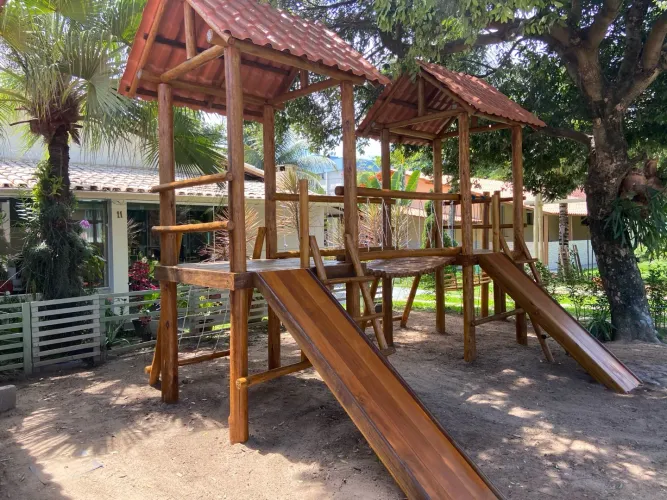 Playground ecológico eucalipto tratado