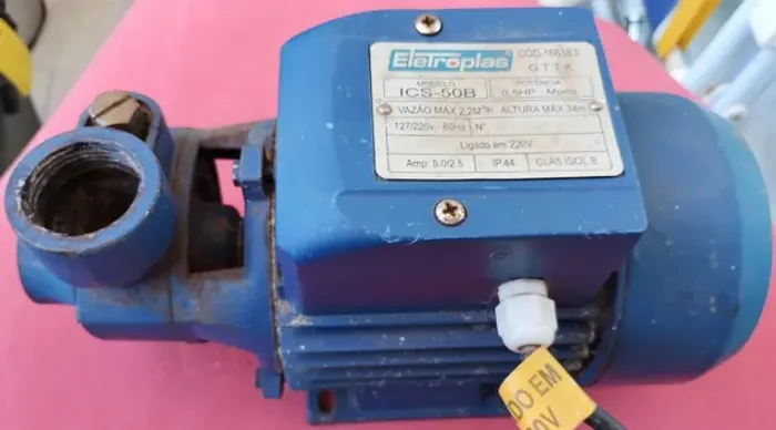 Bomba periférica eletroplas 1/2CV - ICS-50 - Usada