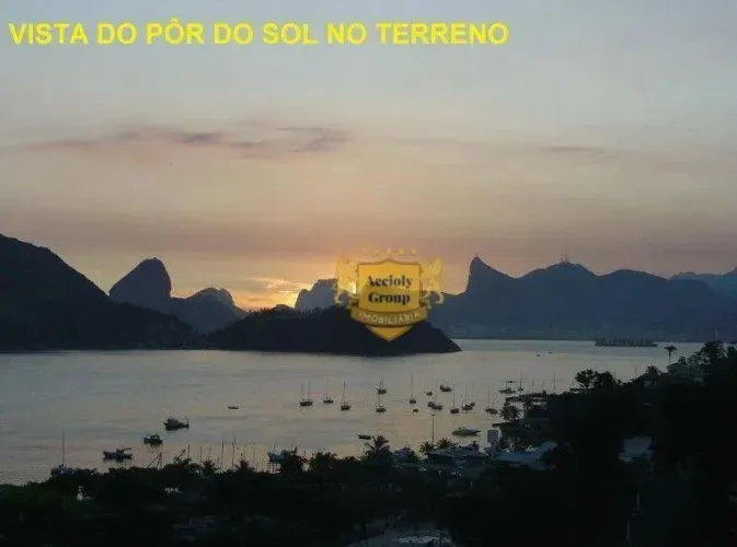 Oportunidade em São Francisco! Terreno com linda vista panorâmica!