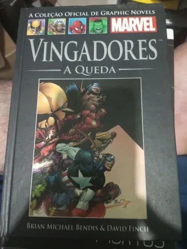 Hq comics Vingadores A Queda Capa Dura salvat coleção oficial de graphic novels
