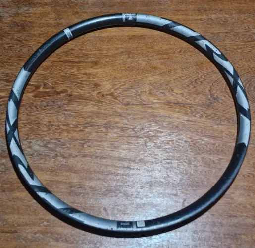 Aro bicicleta Giant 27.5 - Carbono - Tubeless