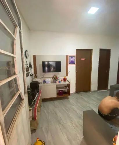 Vende-se no Icui (D)