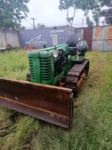 Trator de esteira colecionável mini John Deere 40 coleção R$ 36,500,00