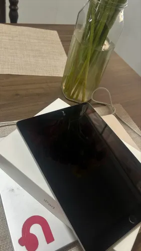 Ipad 6th generation, 32 GB