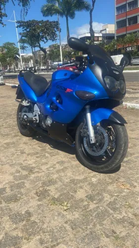 Suzuki GSXF750