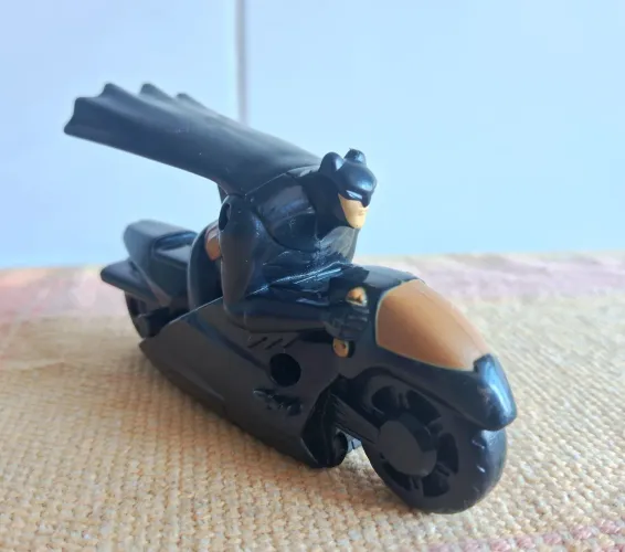 Moto Batman Macdonalds