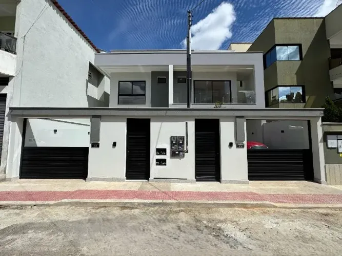 Casa Duplex 03 quartos com suíte e excelente localização no bairro Castelo Branco