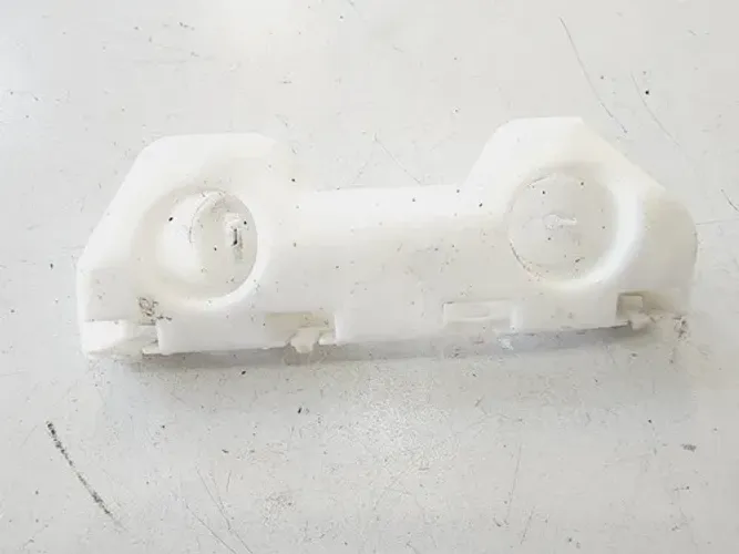 Guia Suporte Do Parachoque D.l.e Nissan Versa 2017 7967