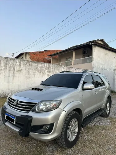 Toyota Hilux SW4 SRV D4-d 4X4 3.0 TDI Dies. AUT 2008 ZAP *44