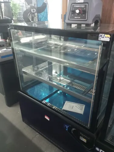 NZ. Vitrine REFRIGERADA 1 metro VENÂNCIO