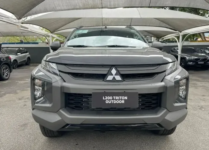Mitsubishi L200 Triton Sport - LETICIA