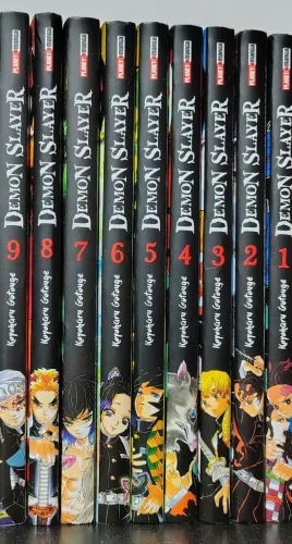 Demon Slayer Mangás (R$ 16,00 a unidade)