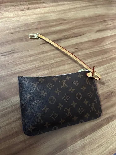 Necessaire Louis Vuitton 