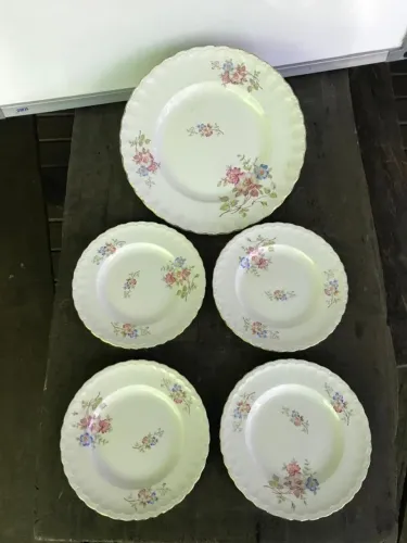 Conjunto de pratos de sobremesa com prato de bolo porcelana Porto Ferreira