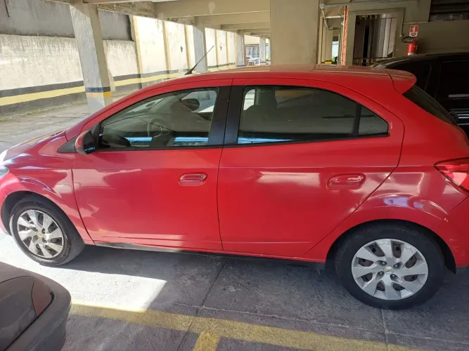 Chevrolet Onix Hatch LT 1.4 8V Flex Power Mec. 4P 2014