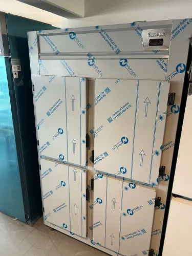 Geladeira comercial 4 portas Gelopar 1050 litros nova pronta entrega 