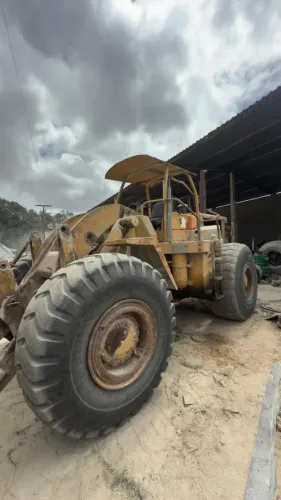 Pá Carregadeira - Caterpillar 966R - ano 1990