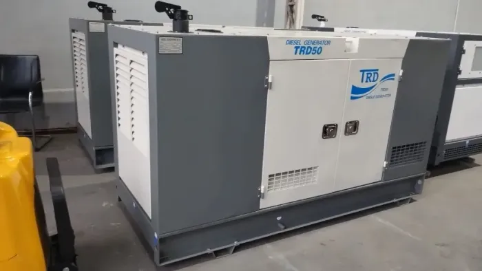 GRUPO GERADOR DIESEL DE 62.5KVA AUTOMÁTICO CABINADO E SILENCIOSO