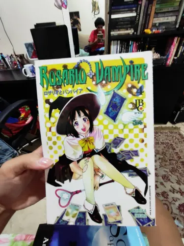 Mangá Rosario + Vampire Vol. 4