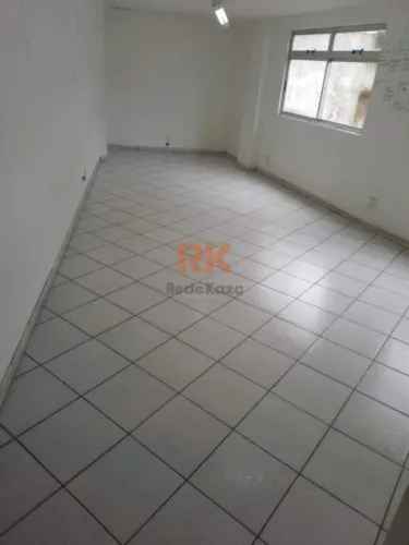 Sala Comercial Frontal de 25 m² em Belo Horizonte Aluguel Acessível