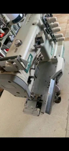 Máquina refiladeira