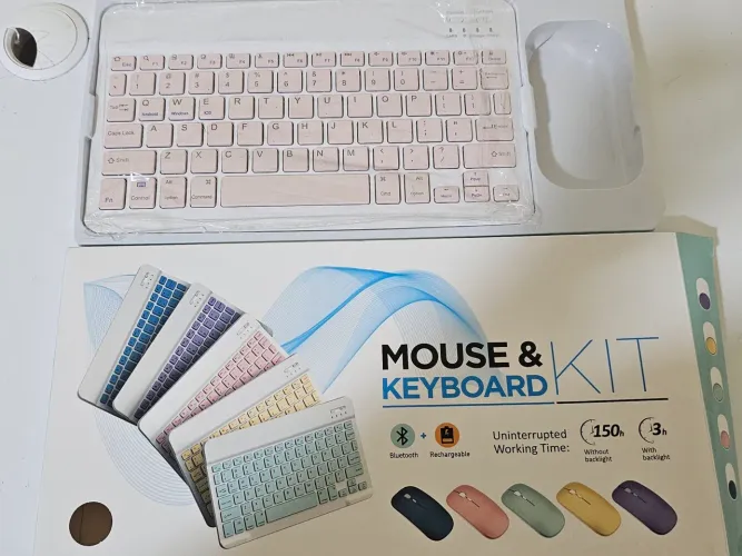 Teclado para tablet rosa