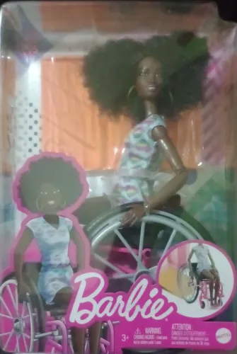 Barbie - Boneca na Cadeira de Rodas