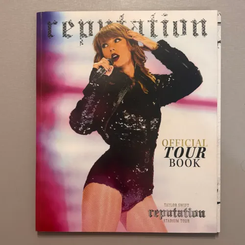 Tour Book Reputation Stadium Tour - Taylor Swift