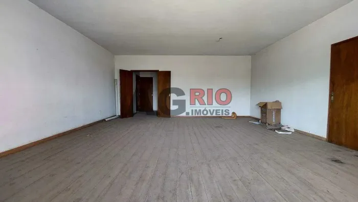 COBERTURA LINEAR À VENDA COM 3 QUARTOS NA FREGUESIA