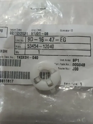 INDISPONIVEL Presilha de fixaçao da base da vareta Toyota/ Corolla/ Fielder/ Etios.