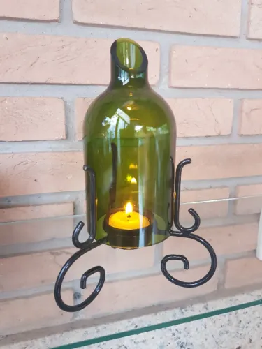 luminária de garrafa com 2 cortes e suporte metálico (vela não inclusa)