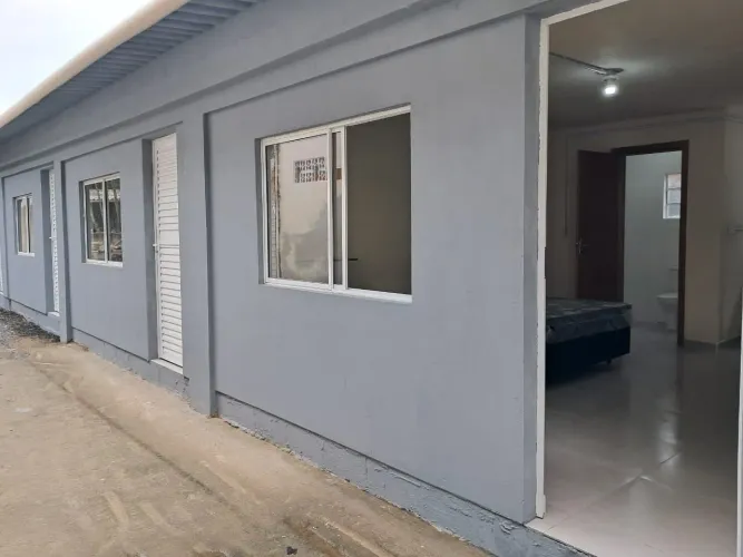 Alugo Kitnetes Mobiliadas em Frente Brasil Atacadista Costeira!