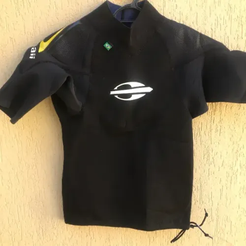 Blusa Para Esporte Aquático Em Neoprene Da Mormai P (Usado)
