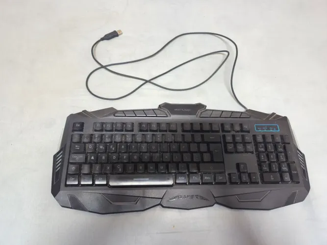 Teclado Gamer Multilaser com defeito
