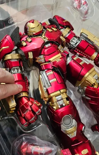 HULKBUSTER Threezero DLX raridade