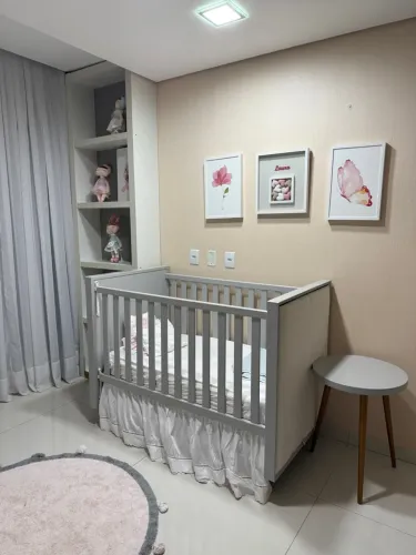 Berço Cinza para Bebê + cômoda + mesinha 