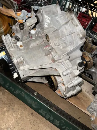 Vendo câmbio Golf 1.6! SR Peças usadas!