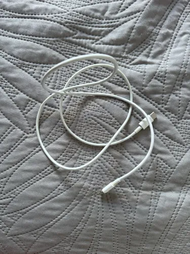 cabo lightning apple