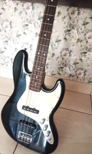 Baixo Fender Original Instrumento Musical Comprado na Colômbia