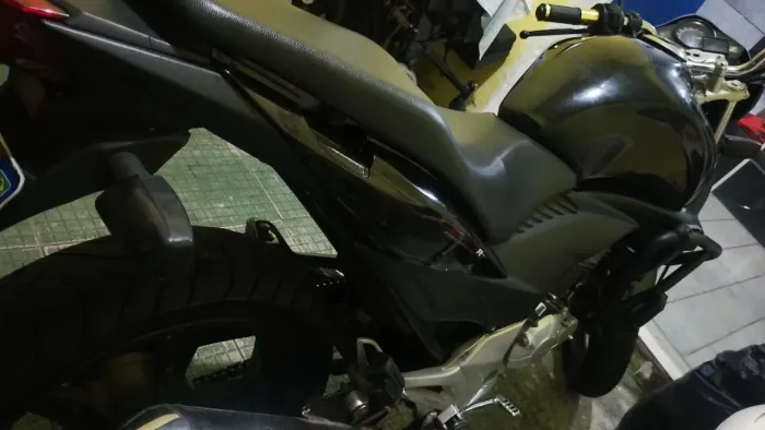 Cb 300
