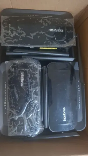 Modem ont intelbras X1800 9 uni  bloqueadoas , sem fontes