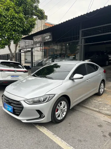 Hyundai Elantra 2.0 16V Flex Aut. 2018
