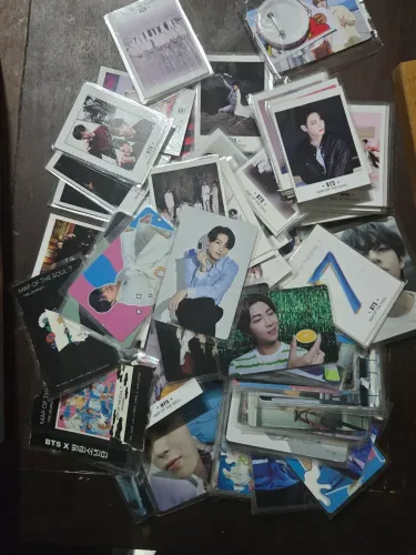 Coleção Completa BTS - 155 Cards + Boton + Caixa MDF Personalizada