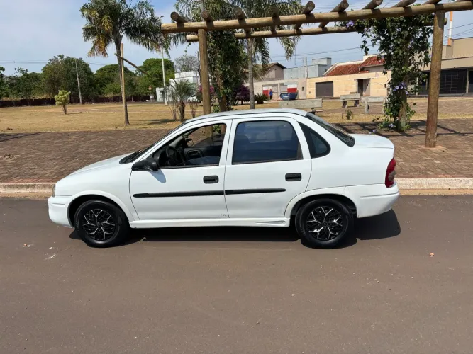 Chevrolet Corsa Wind 1.0 Mpf/milleniumi/ EFI 4P (álcool) 2001