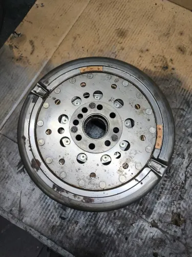 VOLANTE BI-MASSA DA MERCEDES B200 1.6 TURBO 2013 214