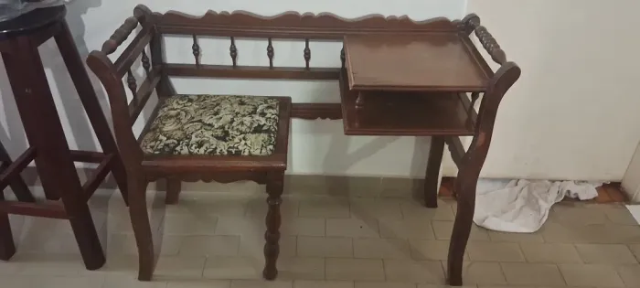 Escrivaninha antiga