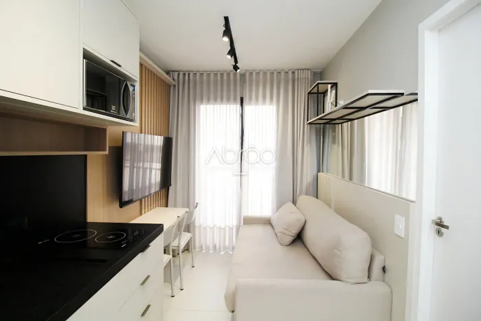 Apartamento mobiliado para alugar no centro de Curitiba - 26,25 m² - Cena Living | Ref. 17