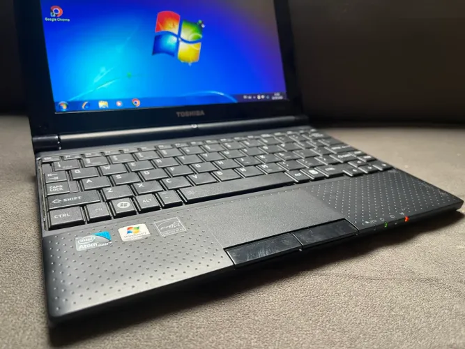 Mini notebook TOSHIBA Bateria Longa Duração Formatado  