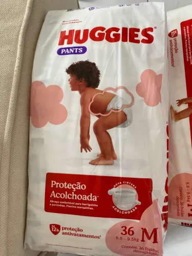 Fralda Huggies pants tamanho M